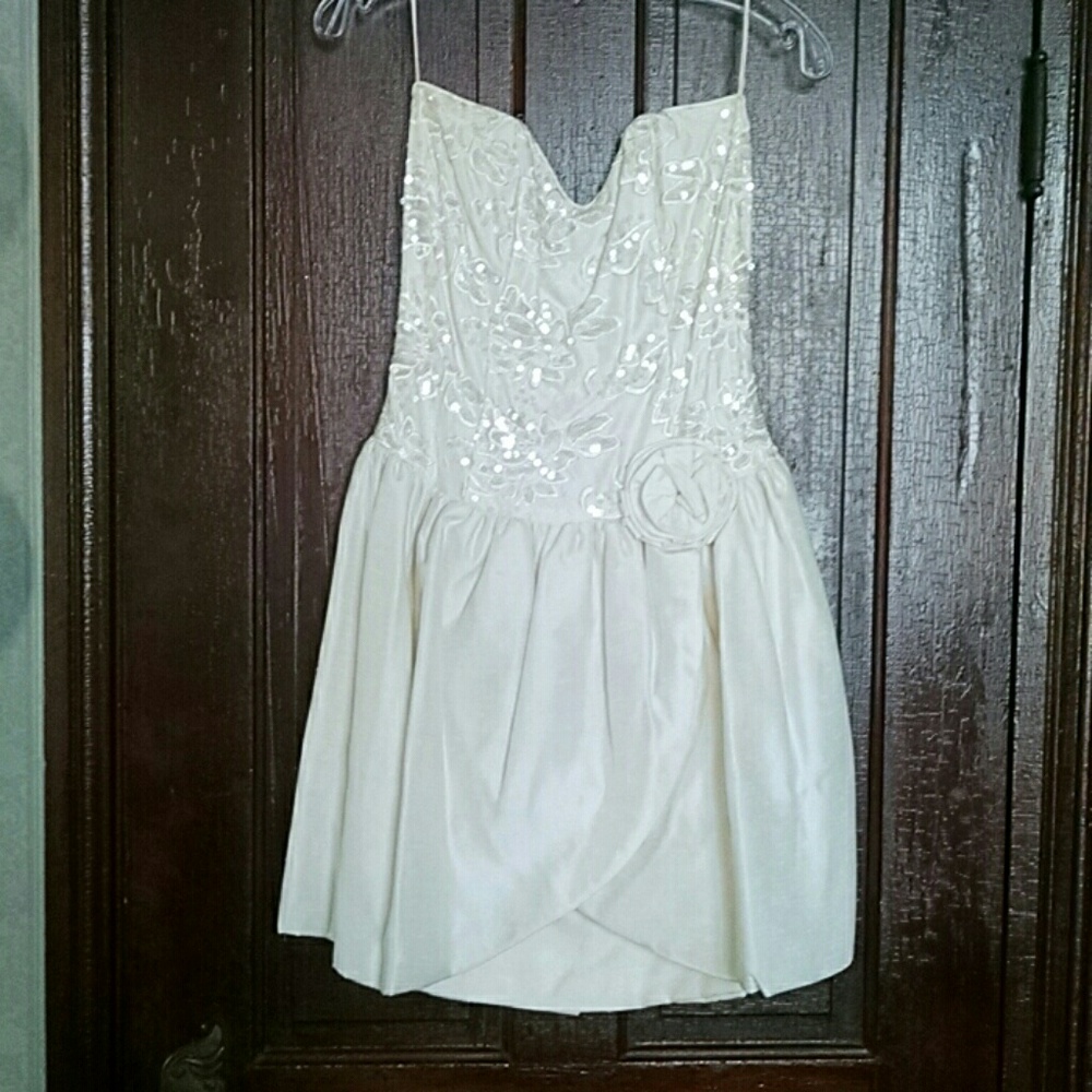 Scott McClintock Strapless Formal Dress